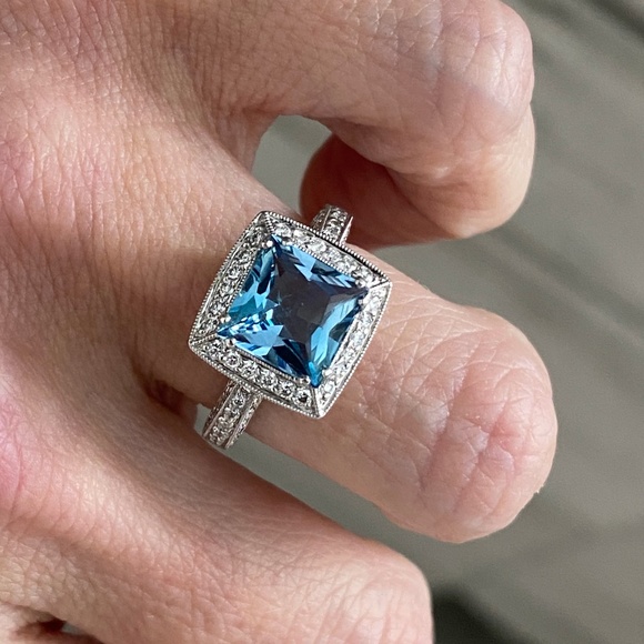 Designer SIMON G ~ .88 TCW Diamond and 8MM Aquamarine Ring in 18K White Gold - Picture 8 of 15